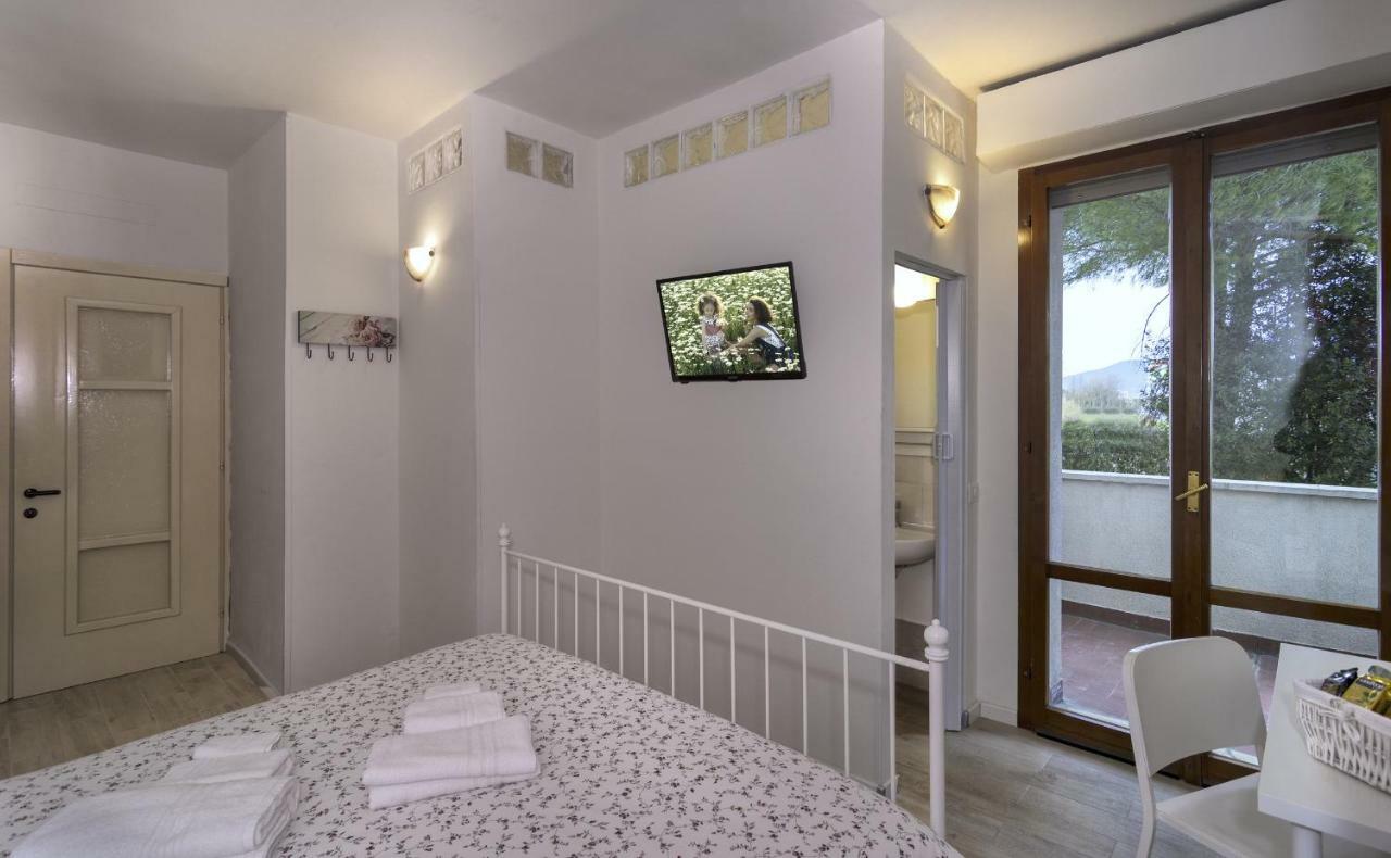 Bb Stefy Bed & Breakfast Pisa Exterior photo